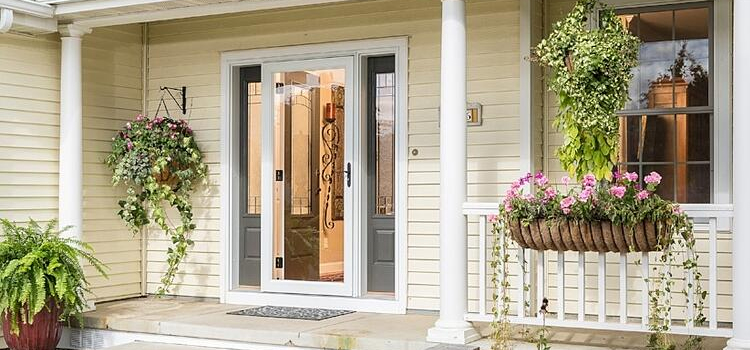 screen door installation in Pompano Beach