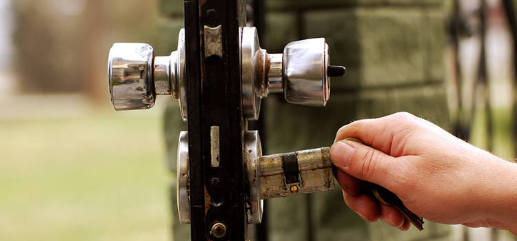 front door latch repair Pompano Beach