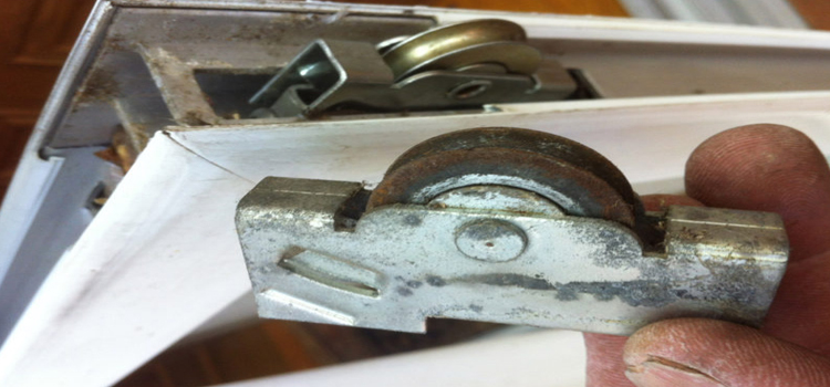 screen door roller repair in Pompano Beach